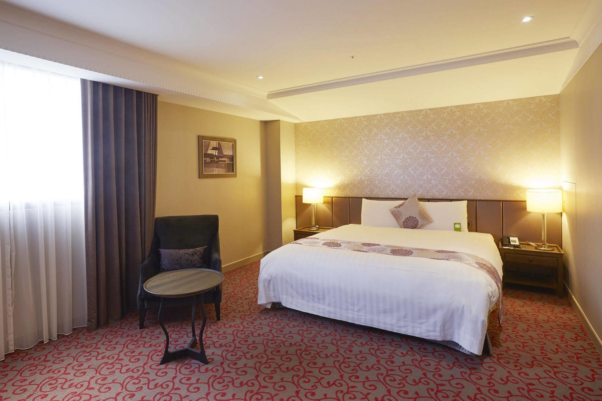 แกรนด์ซิตี้ โฮเต็ล Hotel เฟิงหยวน ภายนอก รูปภาพ