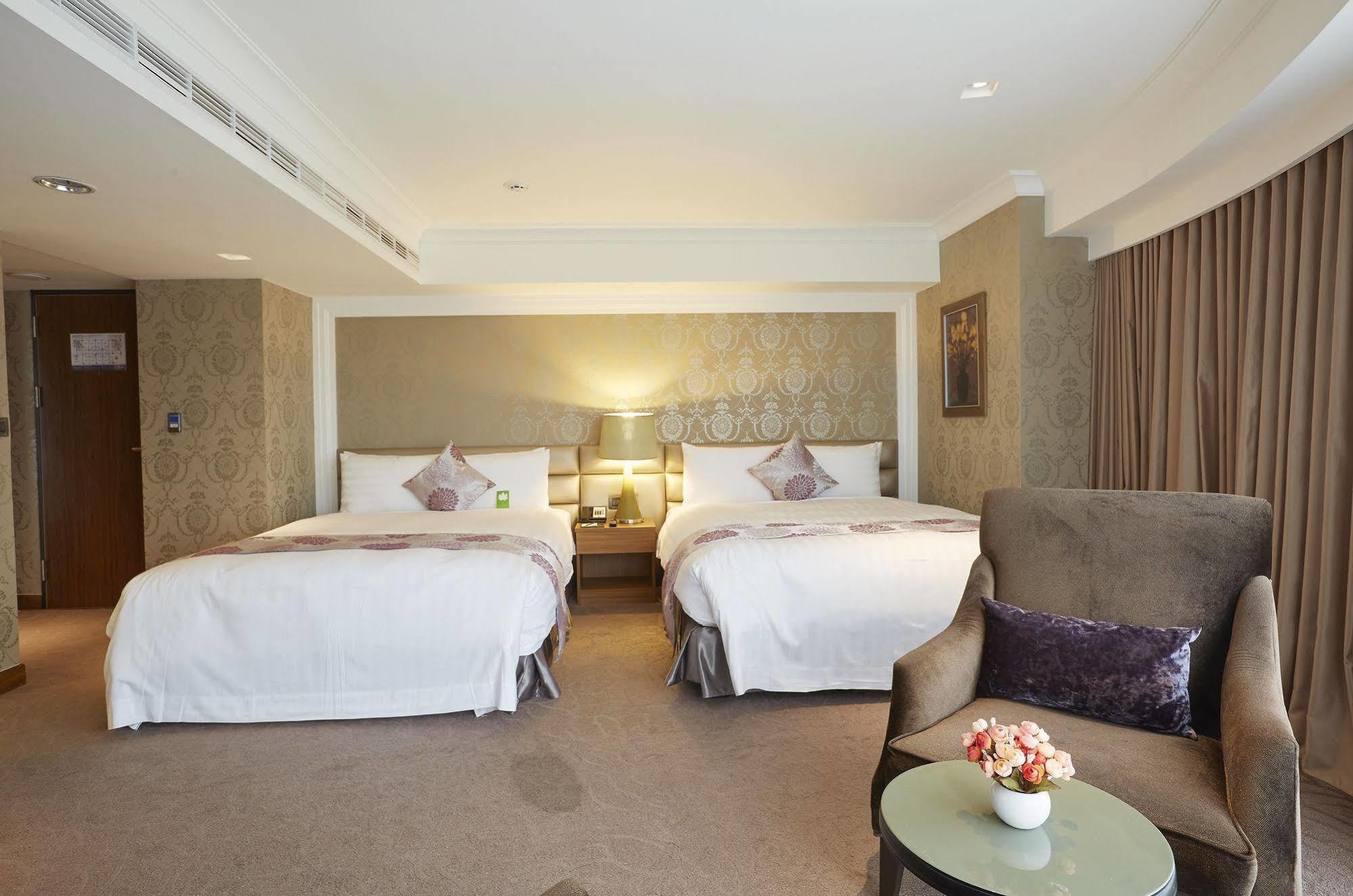 แกรนด์ซิตี้ โฮเต็ล Hotel เฟิงหยวน ภายนอก รูปภาพ